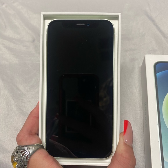 Straight talk iphone 12 mini Green 64GB